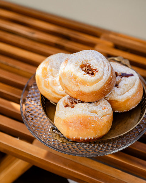 Earl grey and caramel brioche